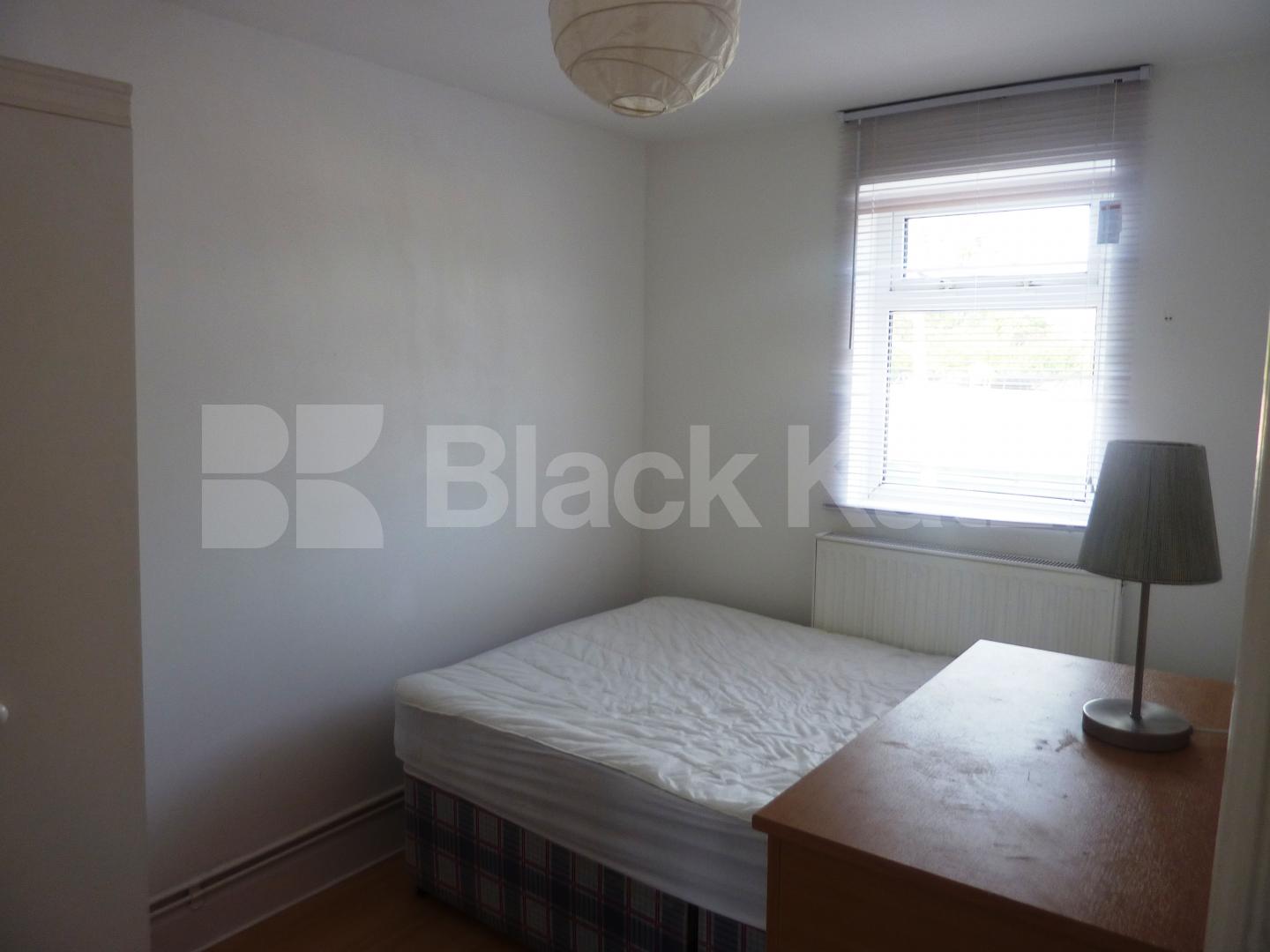 			NEAR POTOBELLO ROAD MARKET, 1 Bedroom, 1 bath, 1 reception Flat			 Goldburne Road, LADBROKE GROVE